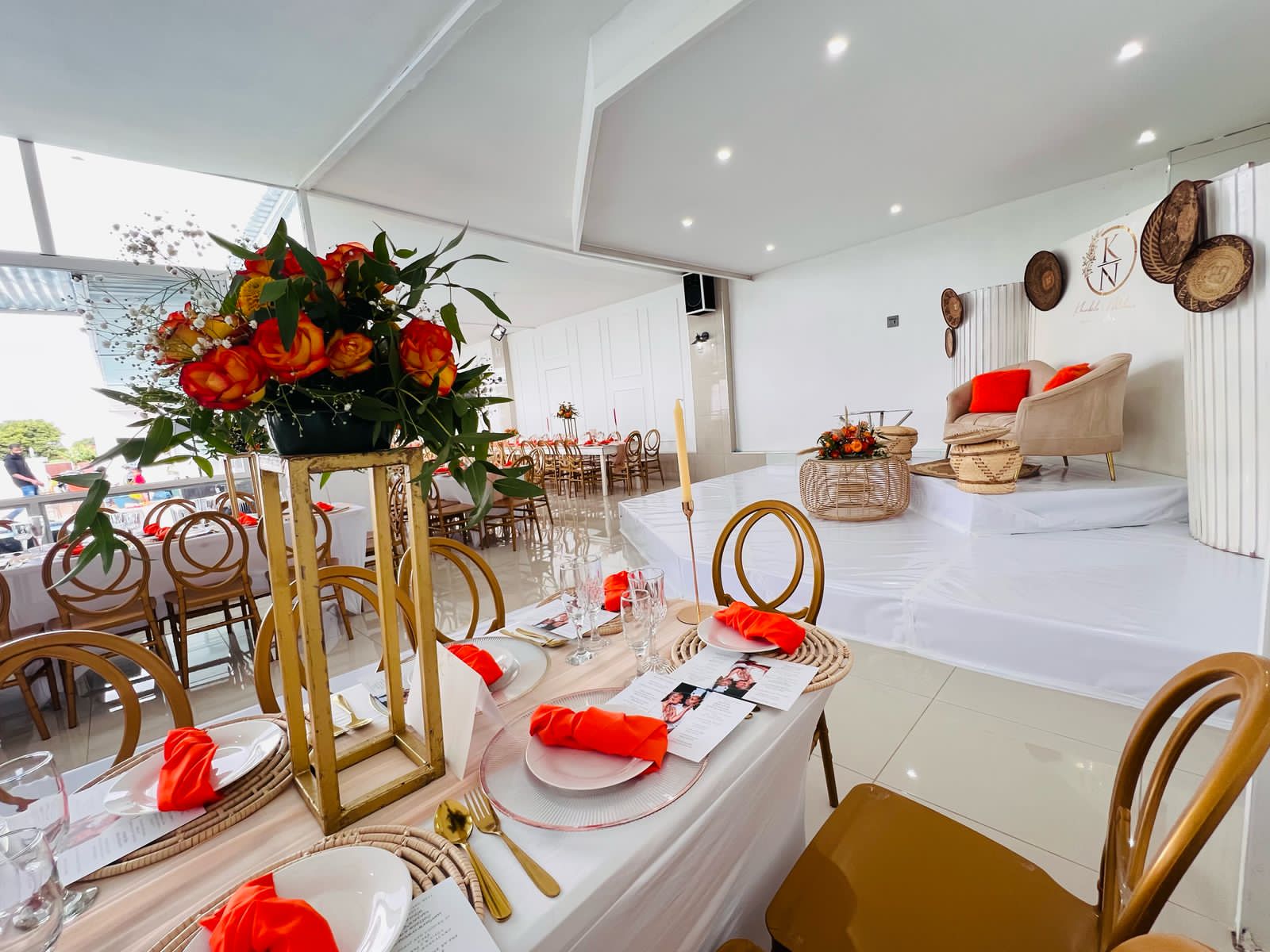 Traditional decor